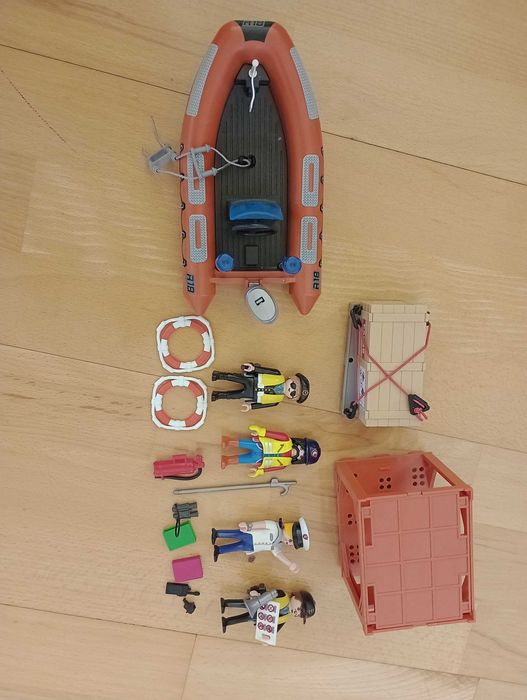 Playmobil City Action 70769 Duży kontenerowiec z łodzią służb celnych