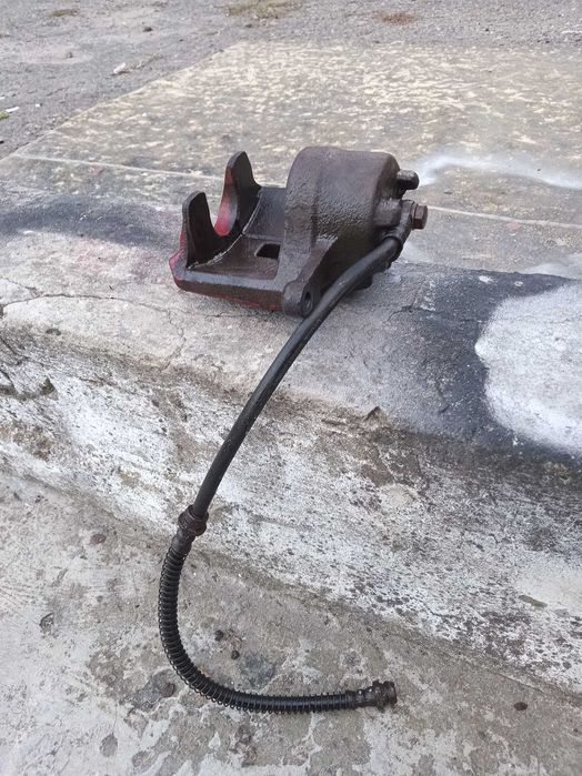 Продам левый передний суппорт на лансер 9, 1,6 . ОРИГИНАЛ