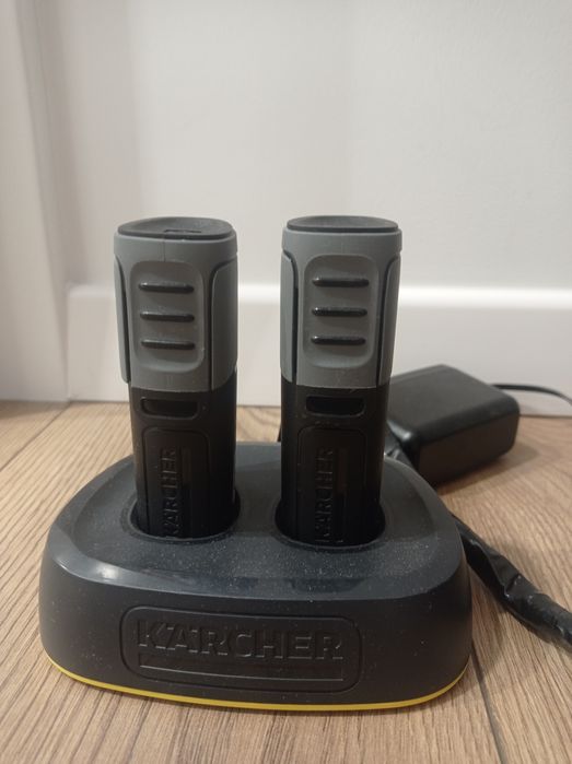 Mop elektryczny Kärcher FC 4-4 + zestaw akumulatorów/ładowarka