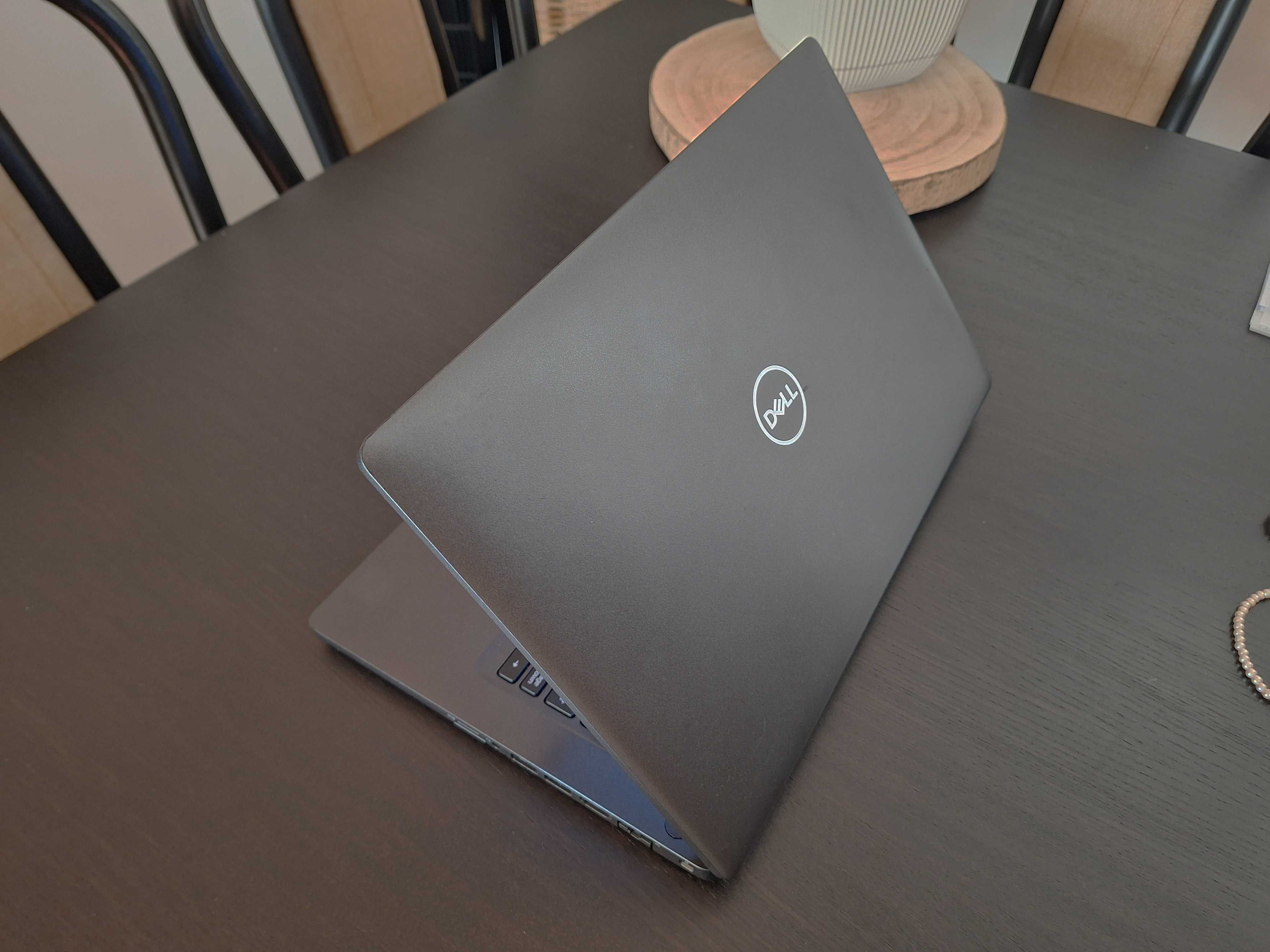 Dell Latitude Pro CPU i5 a 4.1MHZ 8ªG, ecrã IPS FHD,  SSD Rapidíssimo