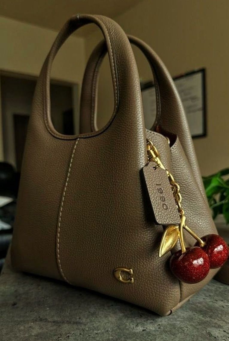 Брелок у стилі Coach Cherry, обвіс на сумку
