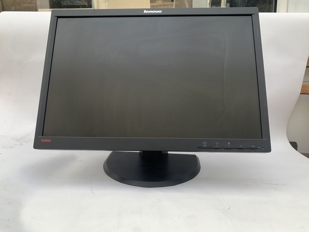 LED монитор 22” Lenovo LT2252p