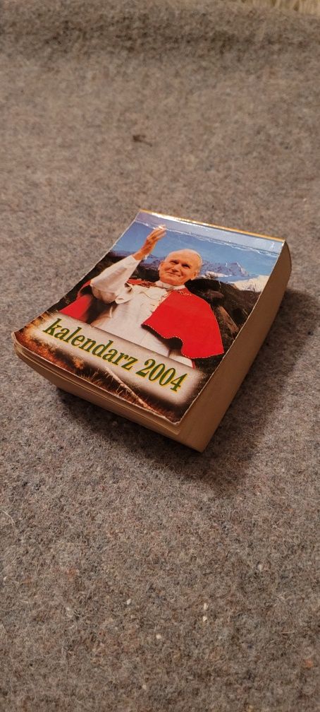Kalendarz kartkowy zdzierak 2004
