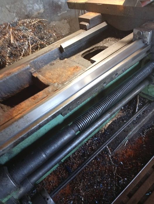 Продаю токарний станок ИТ-1 М

Верстат справний, зап