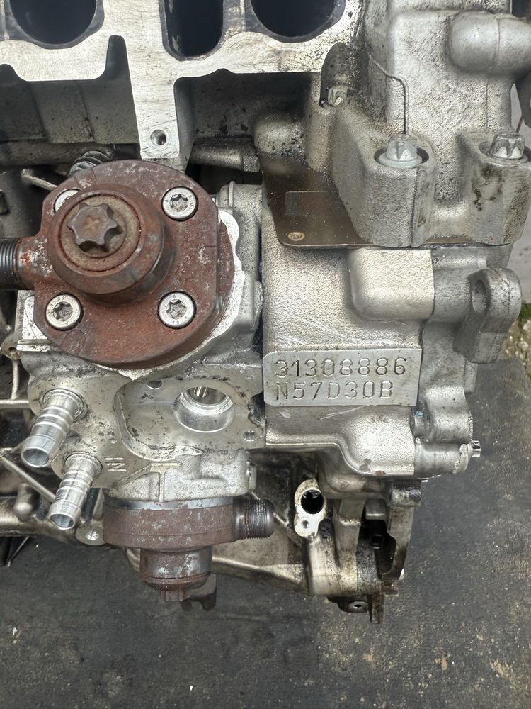 Двигатель мотор bmw N57D30A N57D30B B58D30