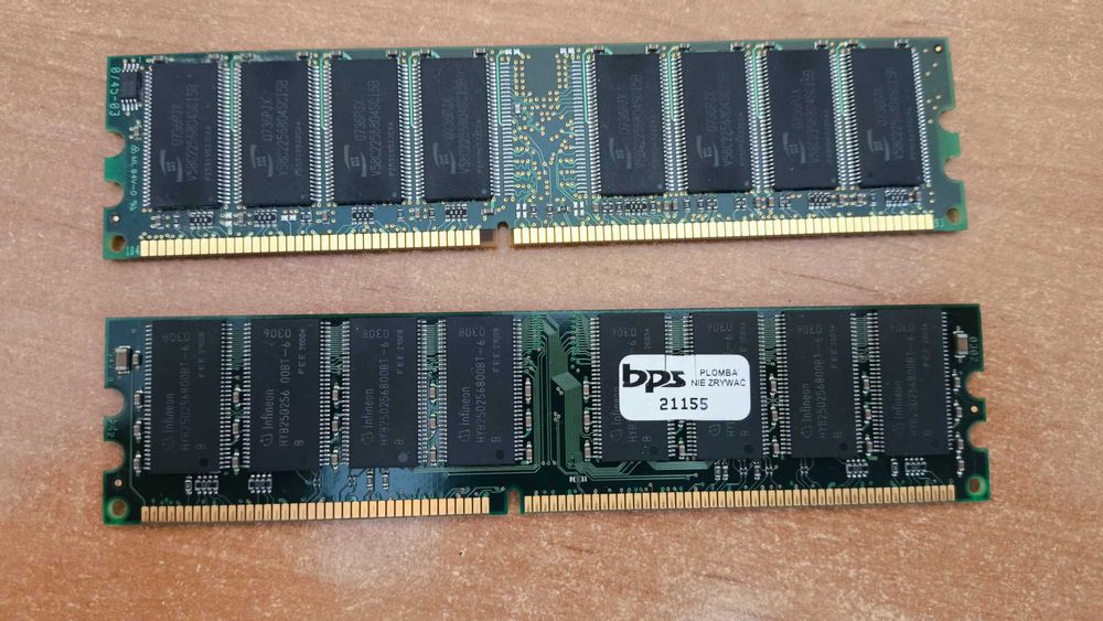 Pamięć RAM Kingston KVR400X64C25/512, KVR333X64C25/512