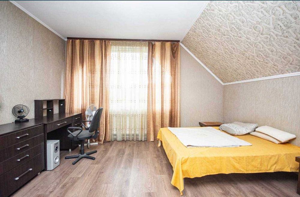 Просторий будинок у котеджному містечку “Дідовиця”, Вишгород