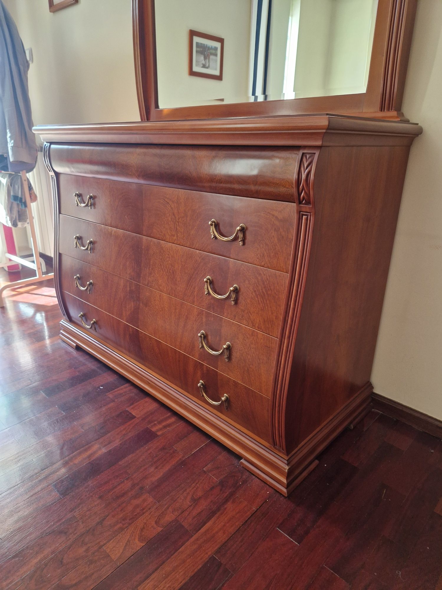Vendo conjunto de quarto completo em ótimo estado de conservação!