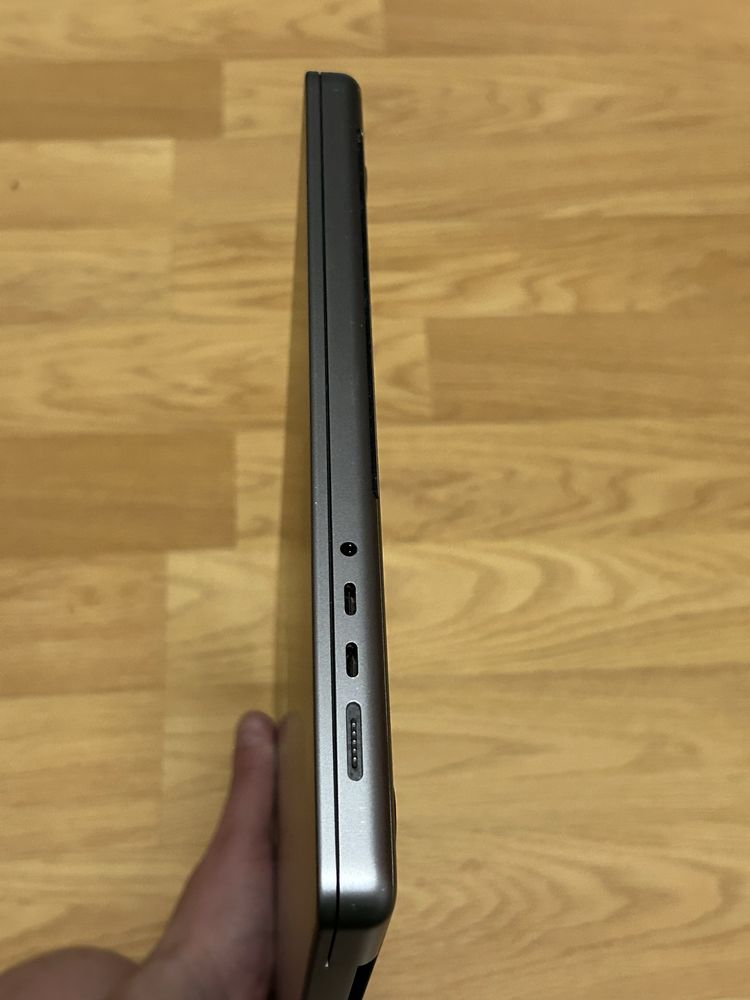 Macbook pro 16 m2 2023  a 2780 icloud lock