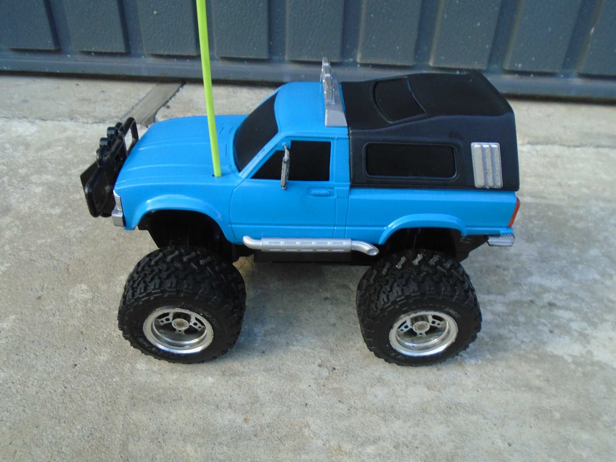 TOYOTA HILUX 1:20 4WD Off Road Model RC