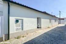 Moradia T1 renovada perto da Estação de Comboios em Maximinos, Braga