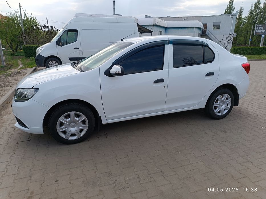 Рено логан 2013 рік