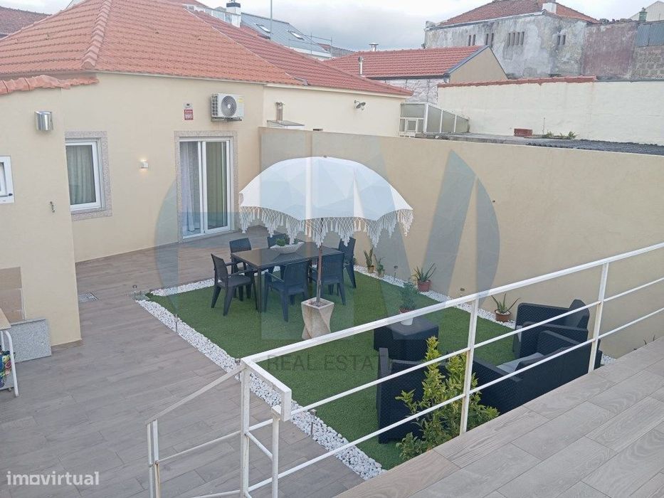 Moradia T2 Remodelada e Totalmente Mobilada