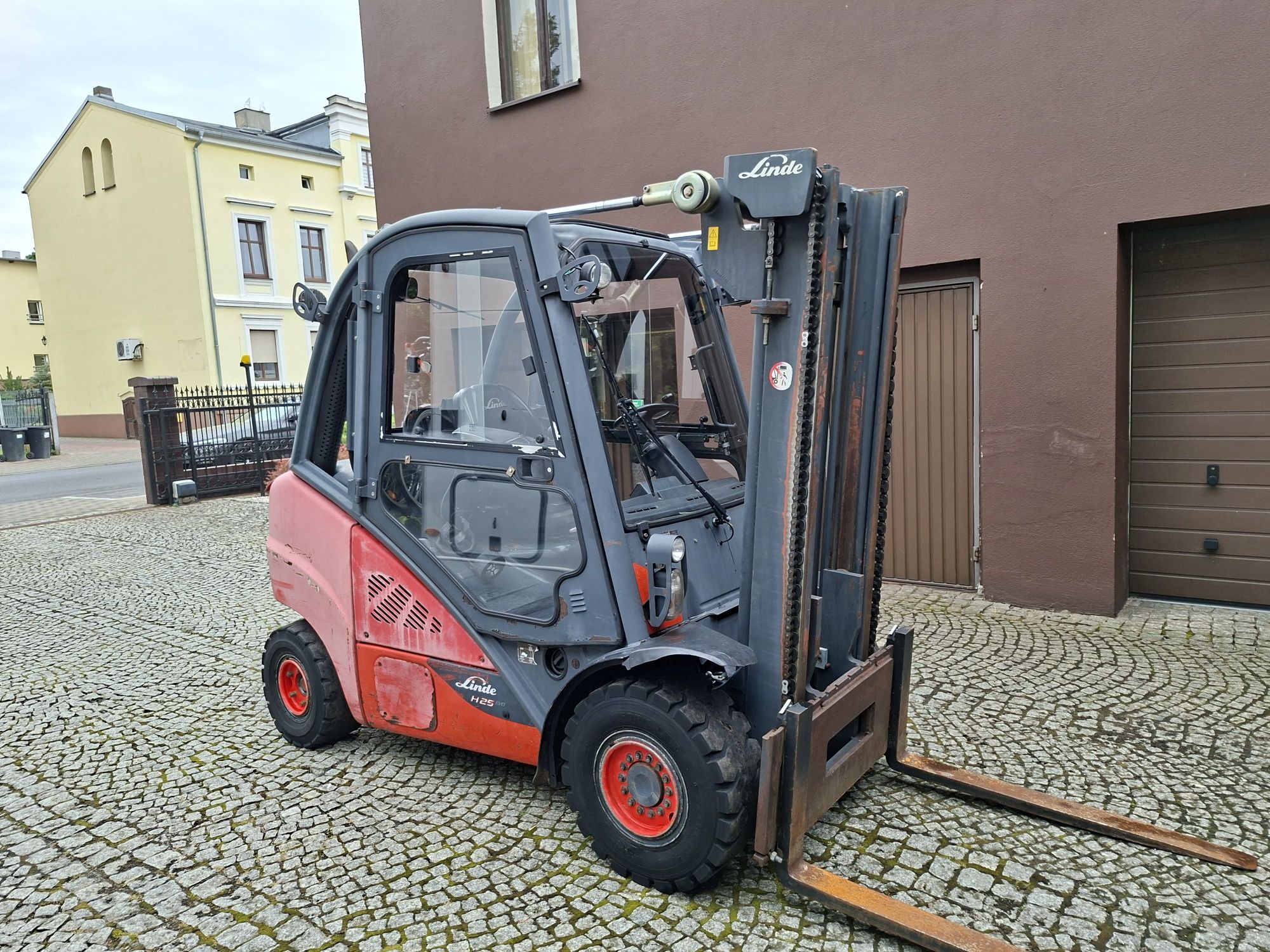 Wózek widłowy Linde H 25 Diesel
