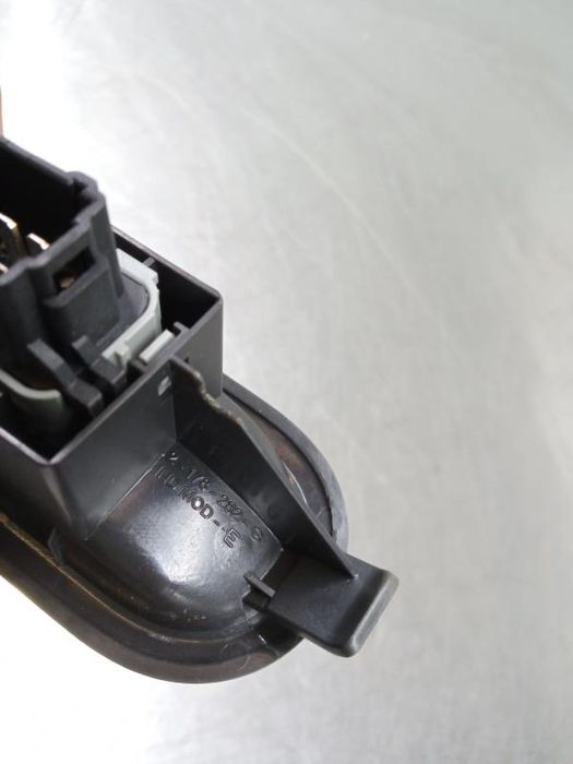 Comando / botão / interruptor vidros trás direito RENAULT Clio III (BR