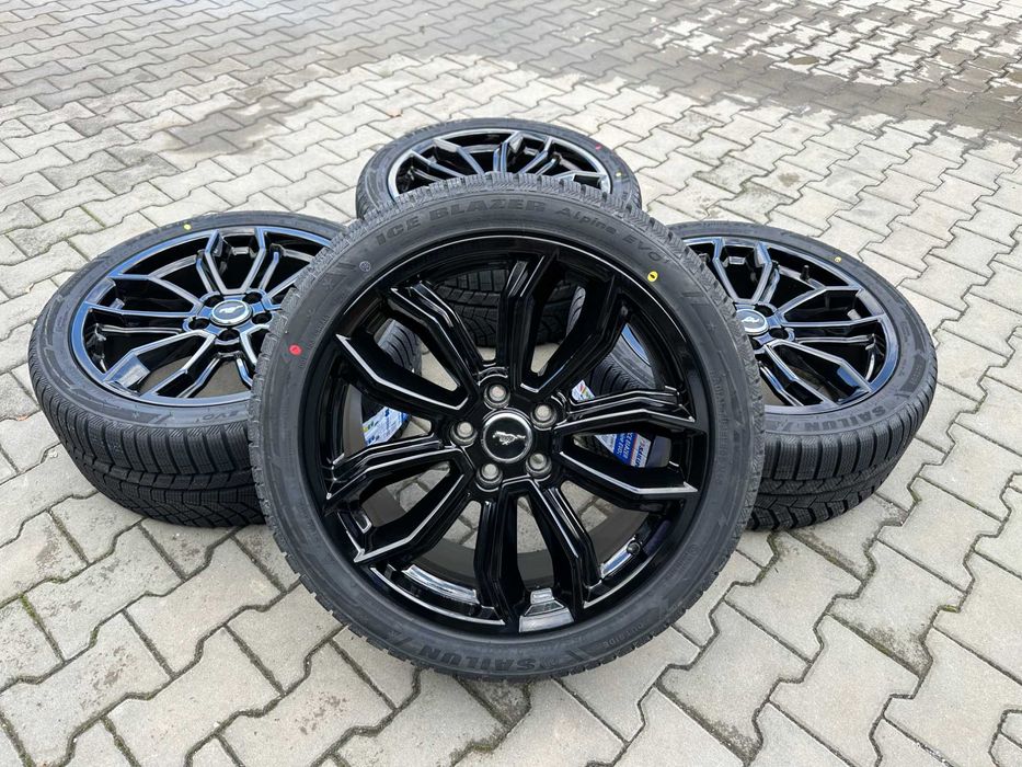5x114,3 8,5j x 19" et50 Ford Mustang OE komplet zimowe NOWE OPONY TPMS