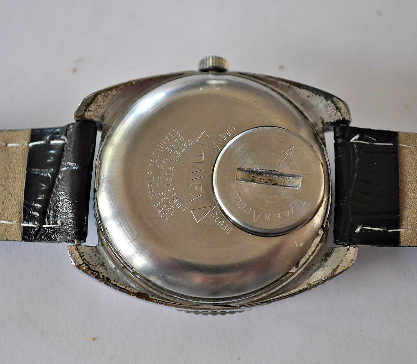 Ładny Timex Quartz,  2 x Data