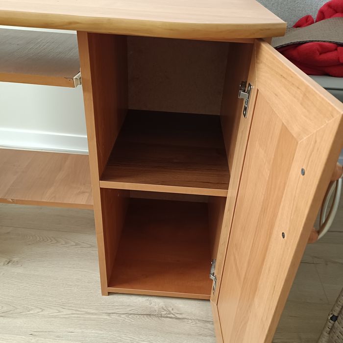 Solidne biurko dębowe