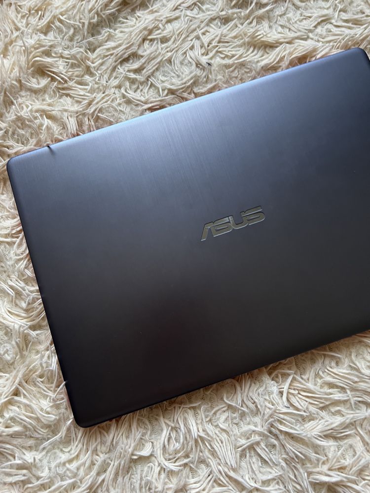 Asus VivoBook S14 S430UF (ідеальний стан)