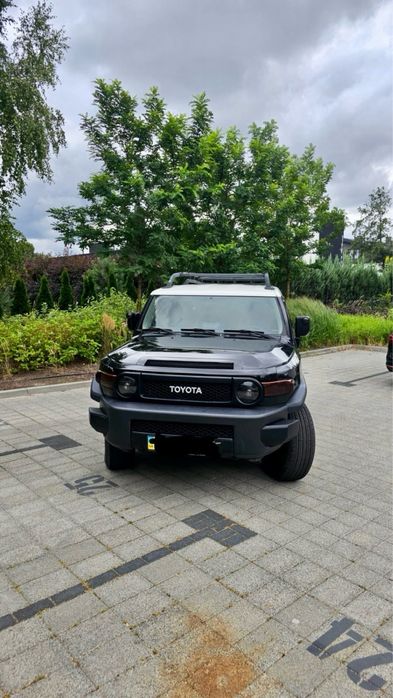 Продам Toyota FJ Crieser.