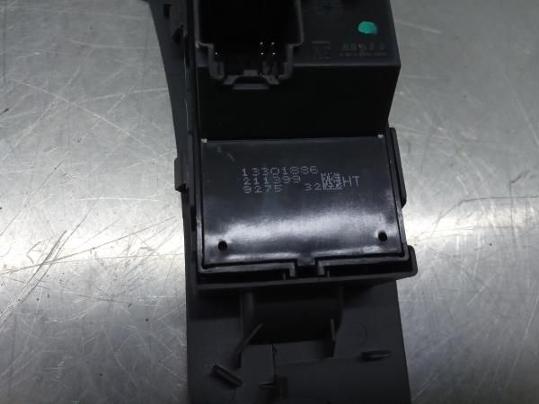 Comando / botão / interruptor vidros frente direito OPEL Astra J