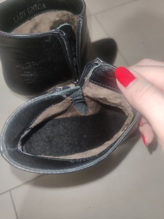 Черевики, ботінки, чорні на каблуку