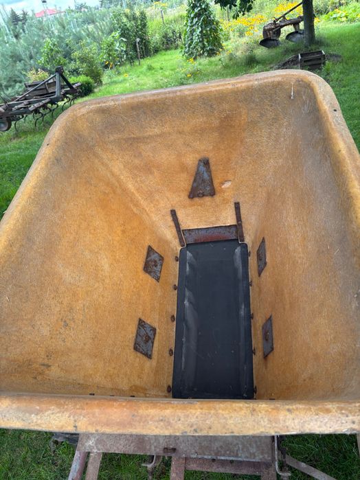 Siewnik/rozsiewacz do nawozów KOS