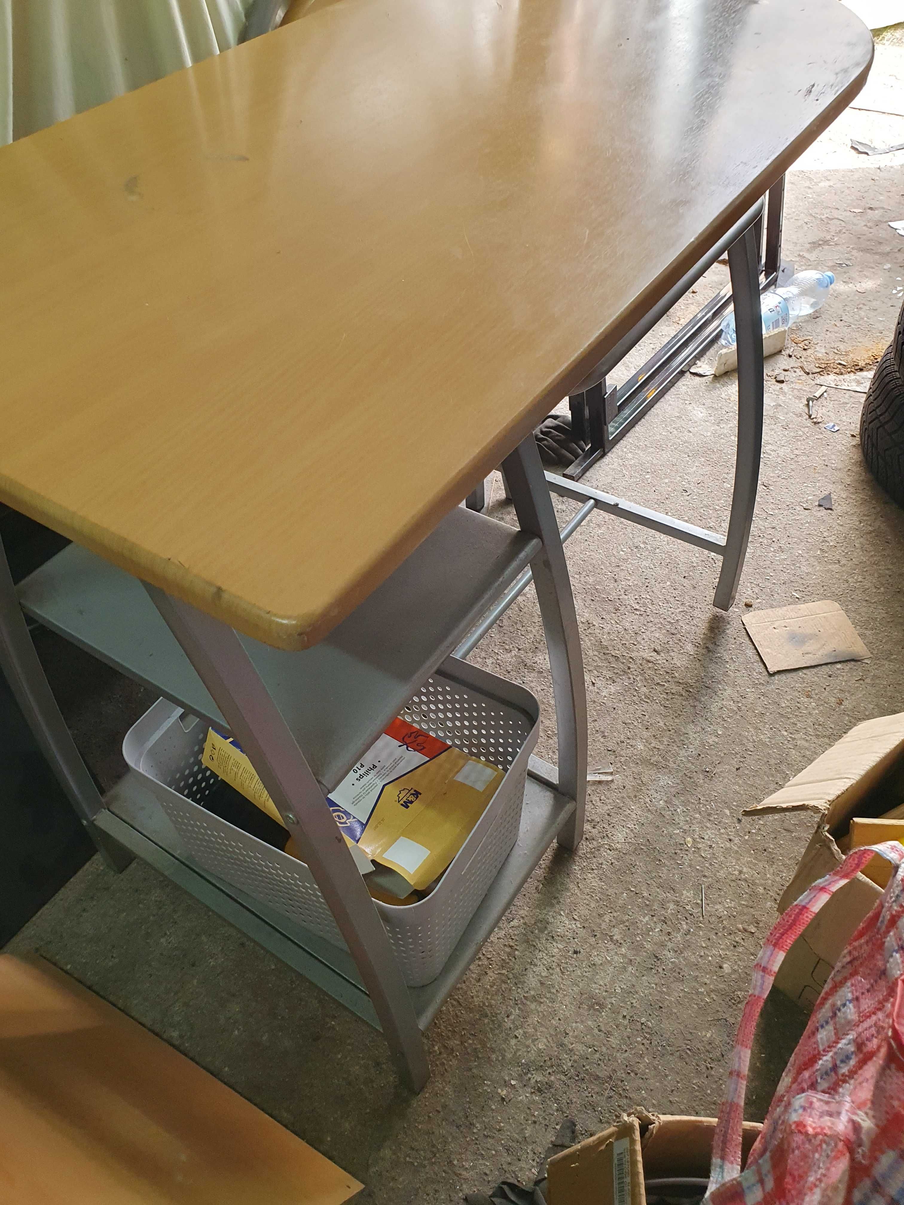 meble kuchenne stół + 2 krzesła składane