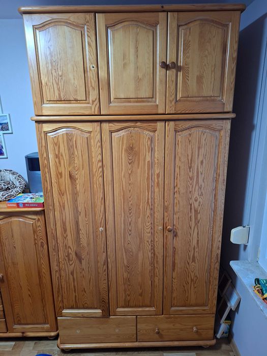 Szafa Drewniana Sosnowa Lite Drewno Rezerwacja