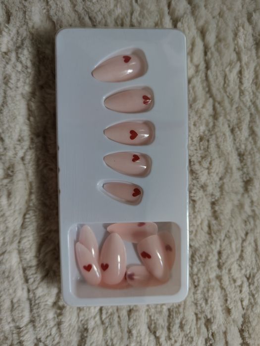 sztuczne paznokcie tipsy różowe