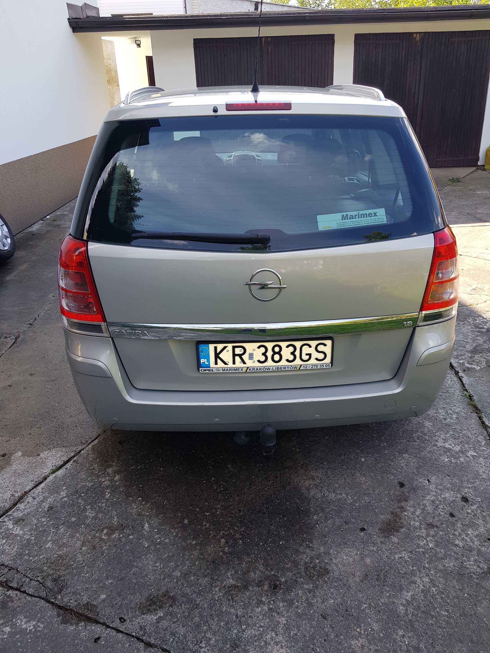 Opel Zafira 1,8 Cosmo salon PL, I właściciel, hak, 2 komplety kół