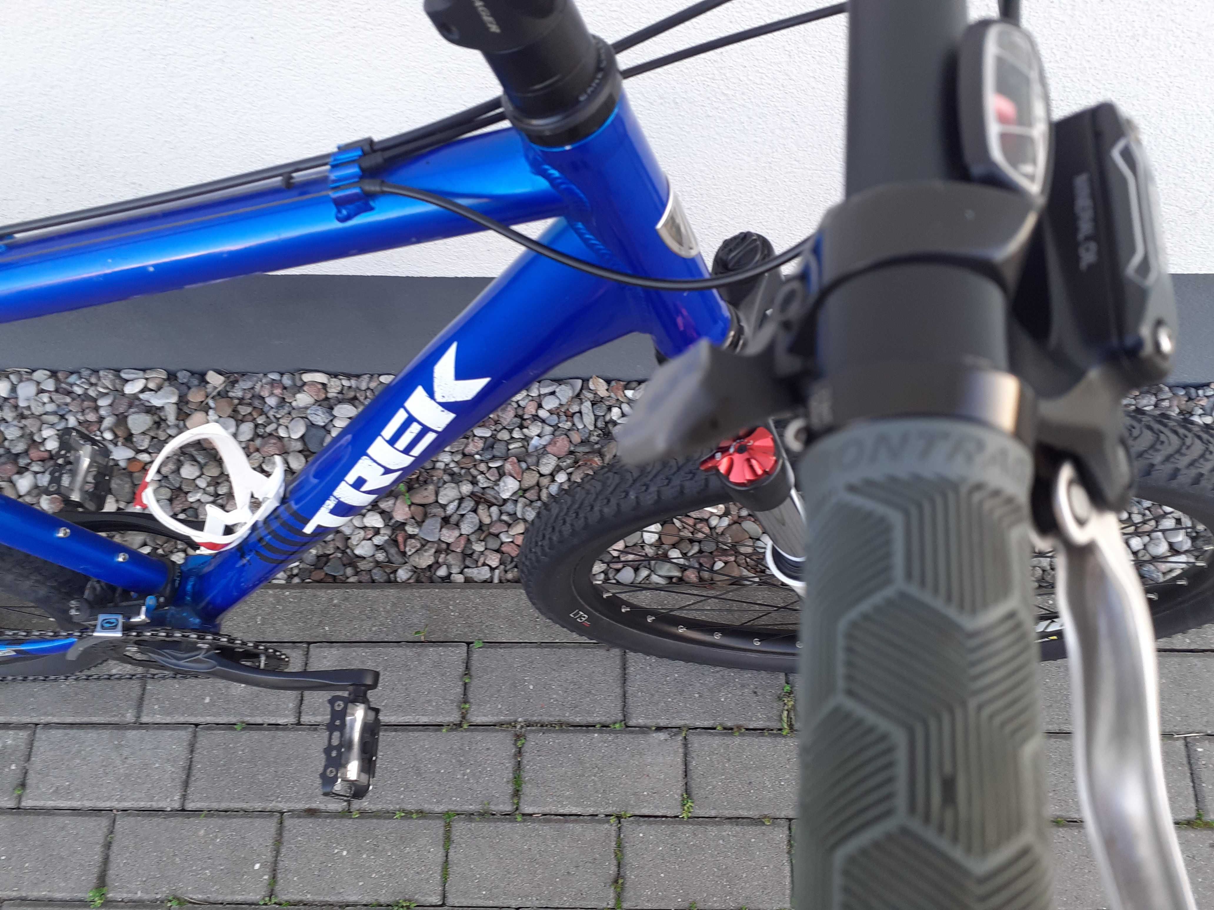 TREK  mtb hydraulika deore cube bontrager stan bdb giant alpha