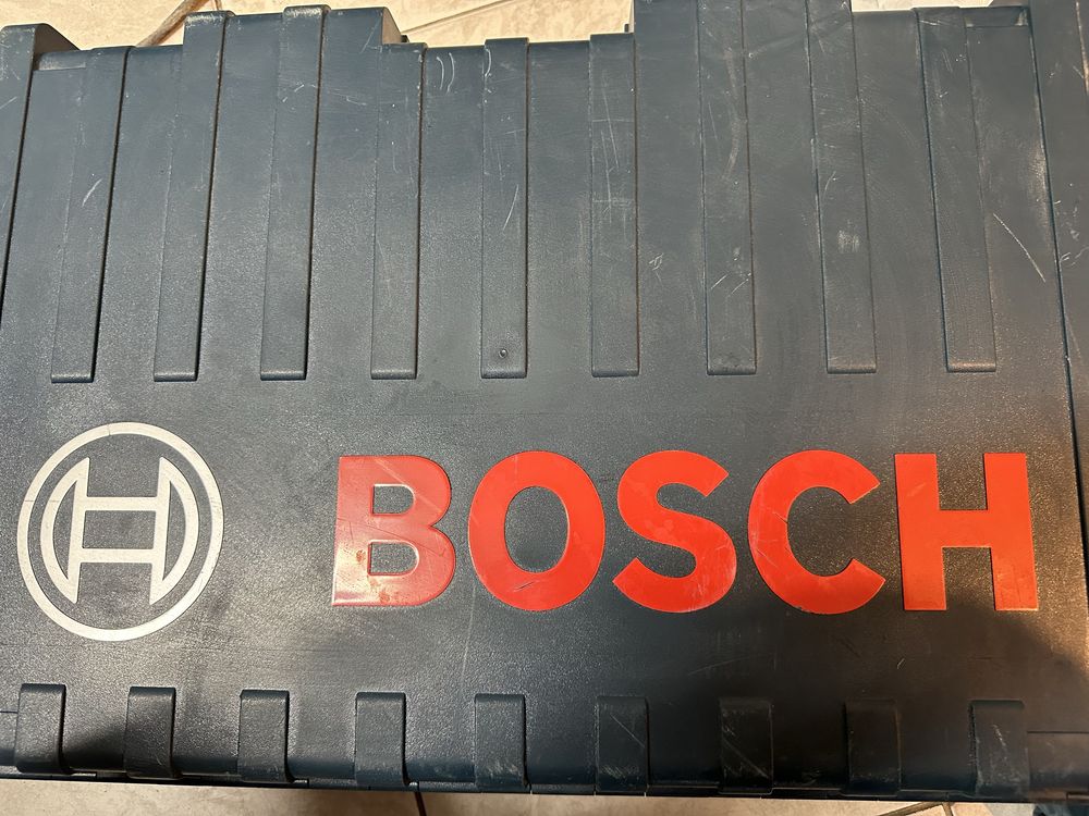 Mlot udarowy Bosch GSH 7 VC + walizka +dluto / Wroclaw sklep
