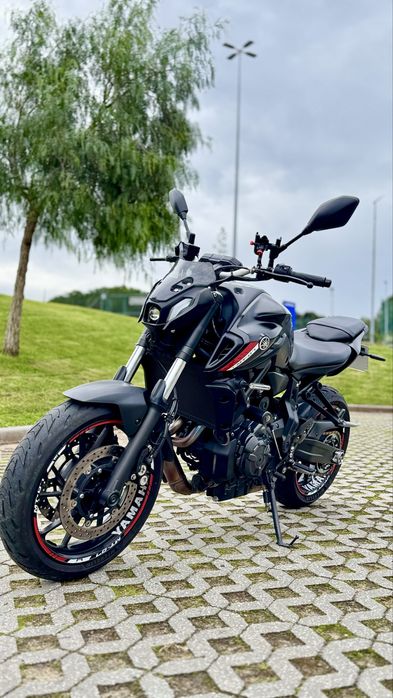 MT-07  all black, full power 55KW 7000km como nova !