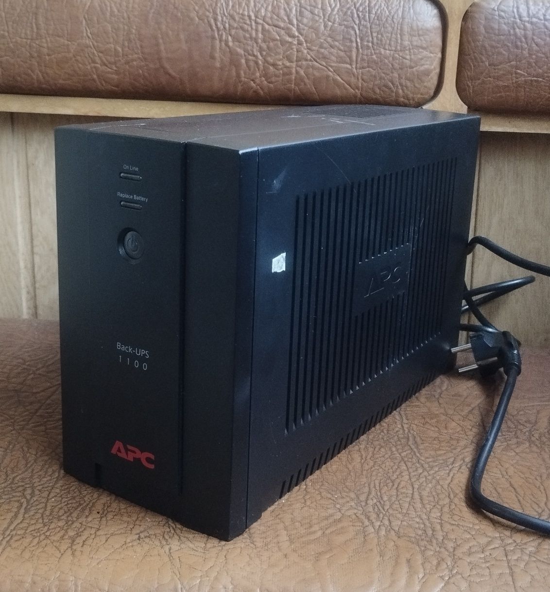 ДБЖ, безперебійник,УПС, ИБП, APC Back-UPS 1100,Нові АКБ 12В 9Аг