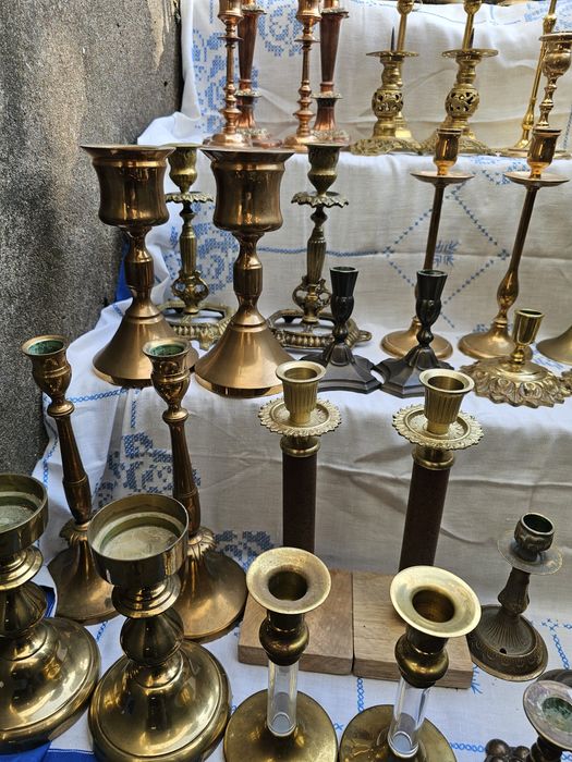 Бронзові вінтажні підсвічники.