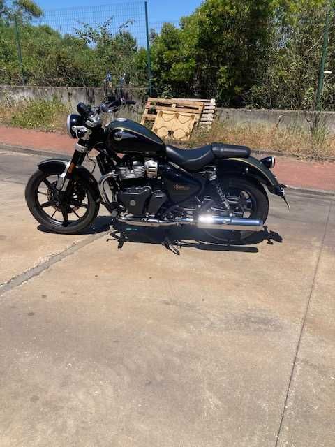 Royal Enfield Super Meteor 650 de 2024