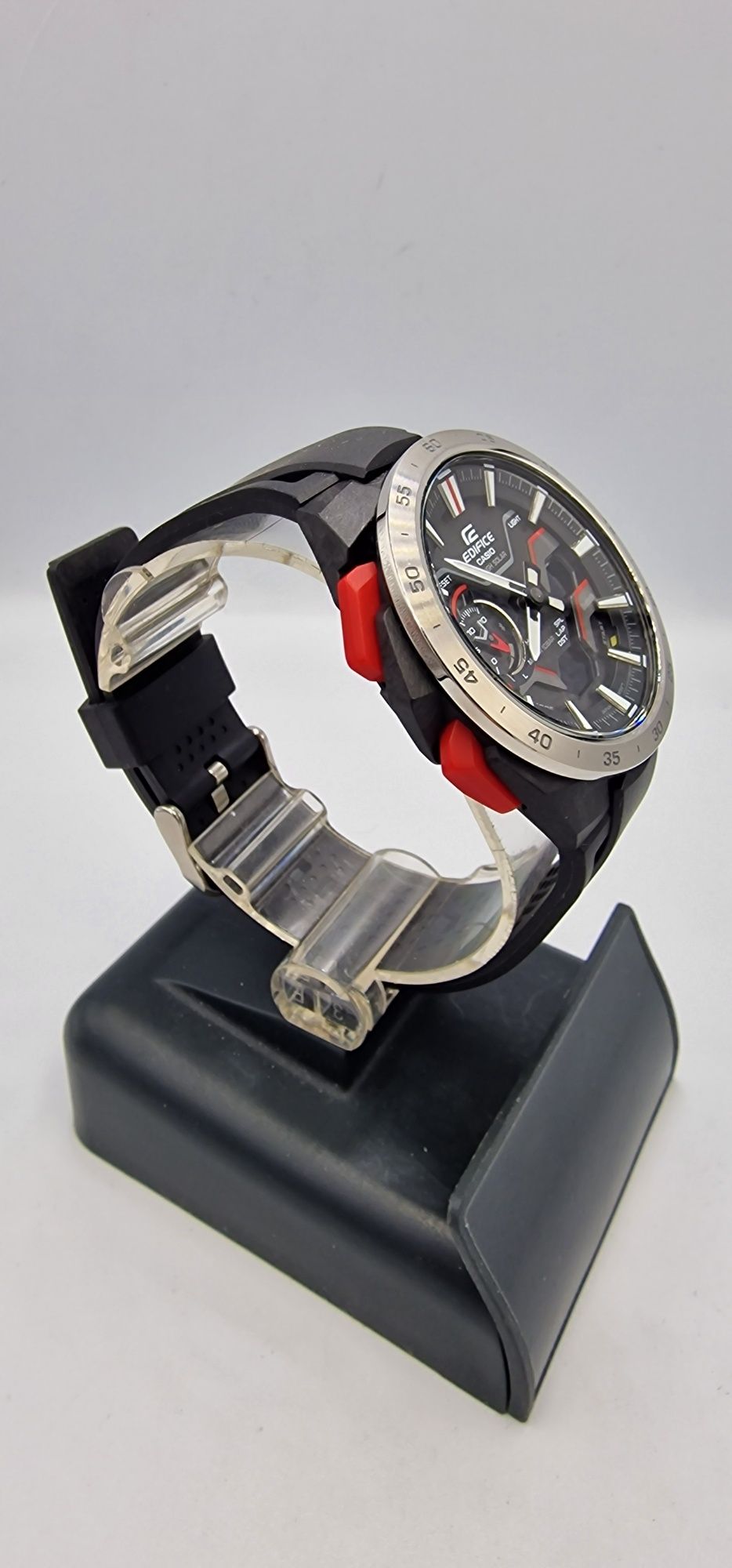 Casio Edifice Solar Windflow - Carbon - Bluetooth - ECB-2200P