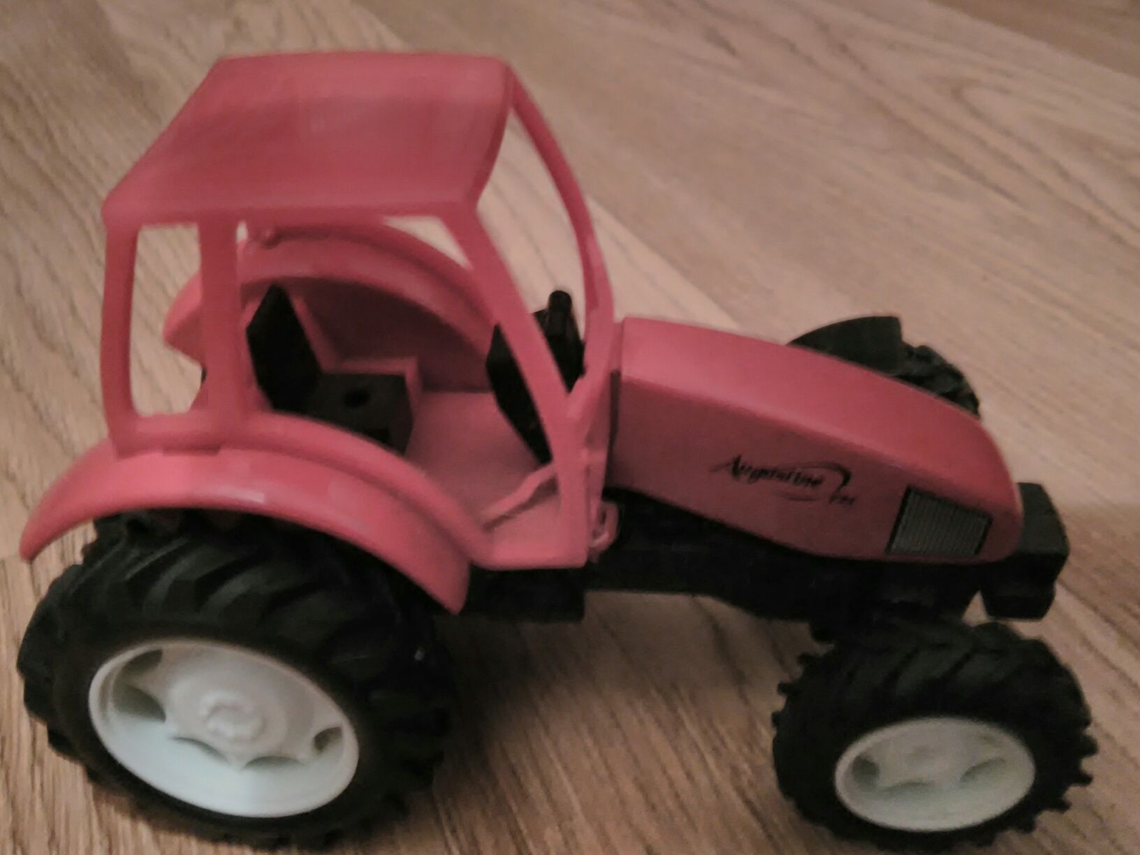 Детская игрушка Трактор