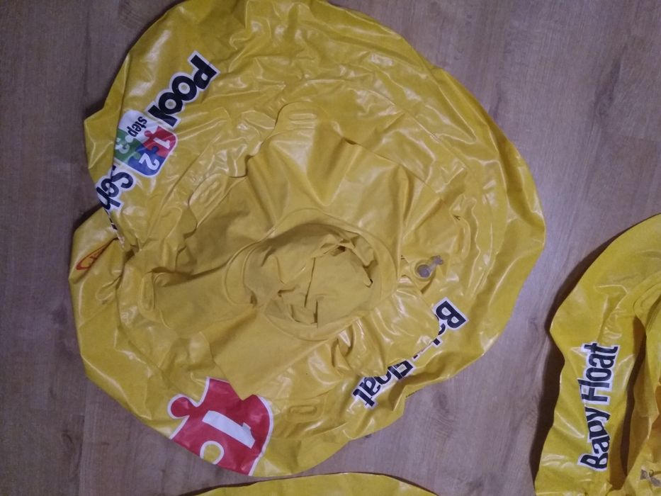 Koło siedzisko na basen lub morze dla dzieci trzy sztuki