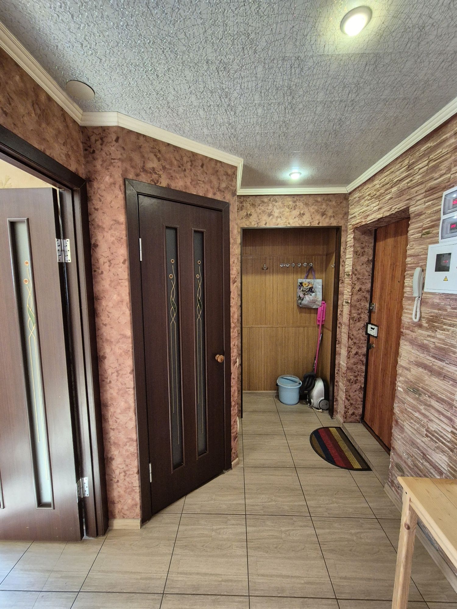 Cдам 1 к квартиру ,р-н Черемушки.