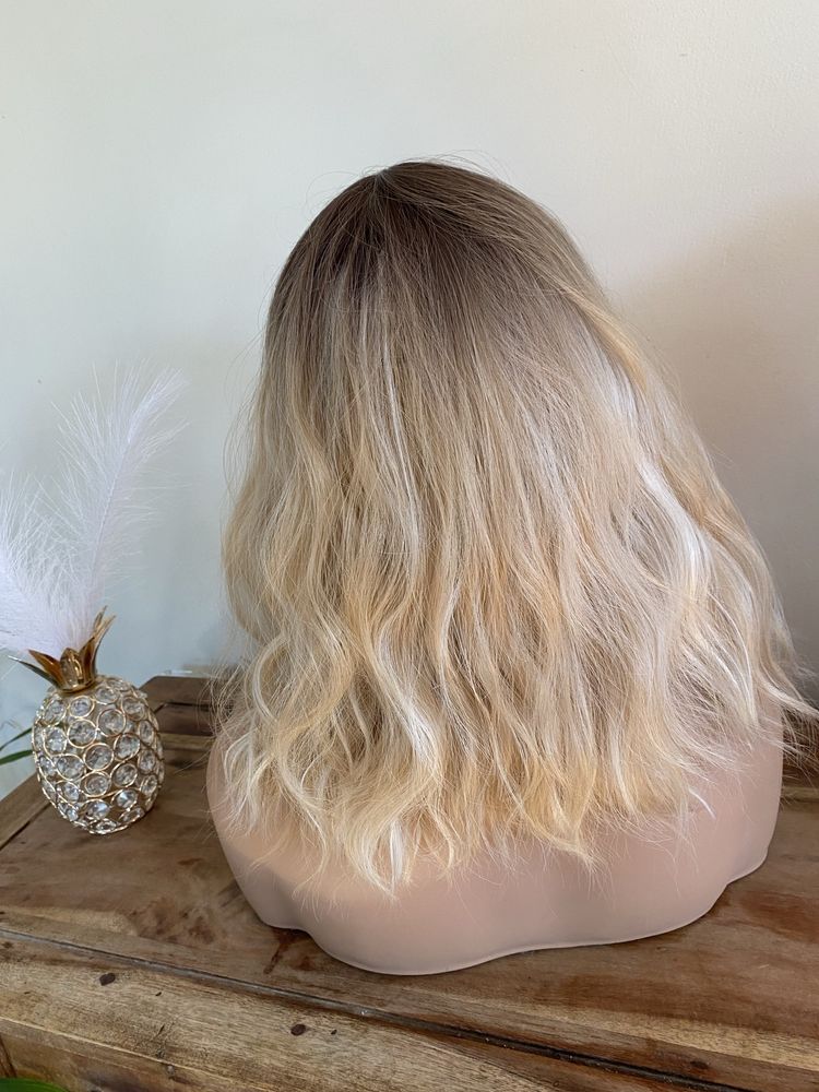Perucci Peruka falowane wlosy blond