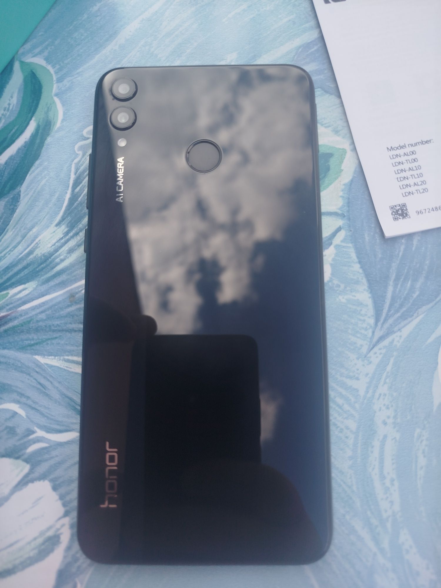 Sprzedam honor x8 6gb ram 128gb pamięci. Cena do negocjacji