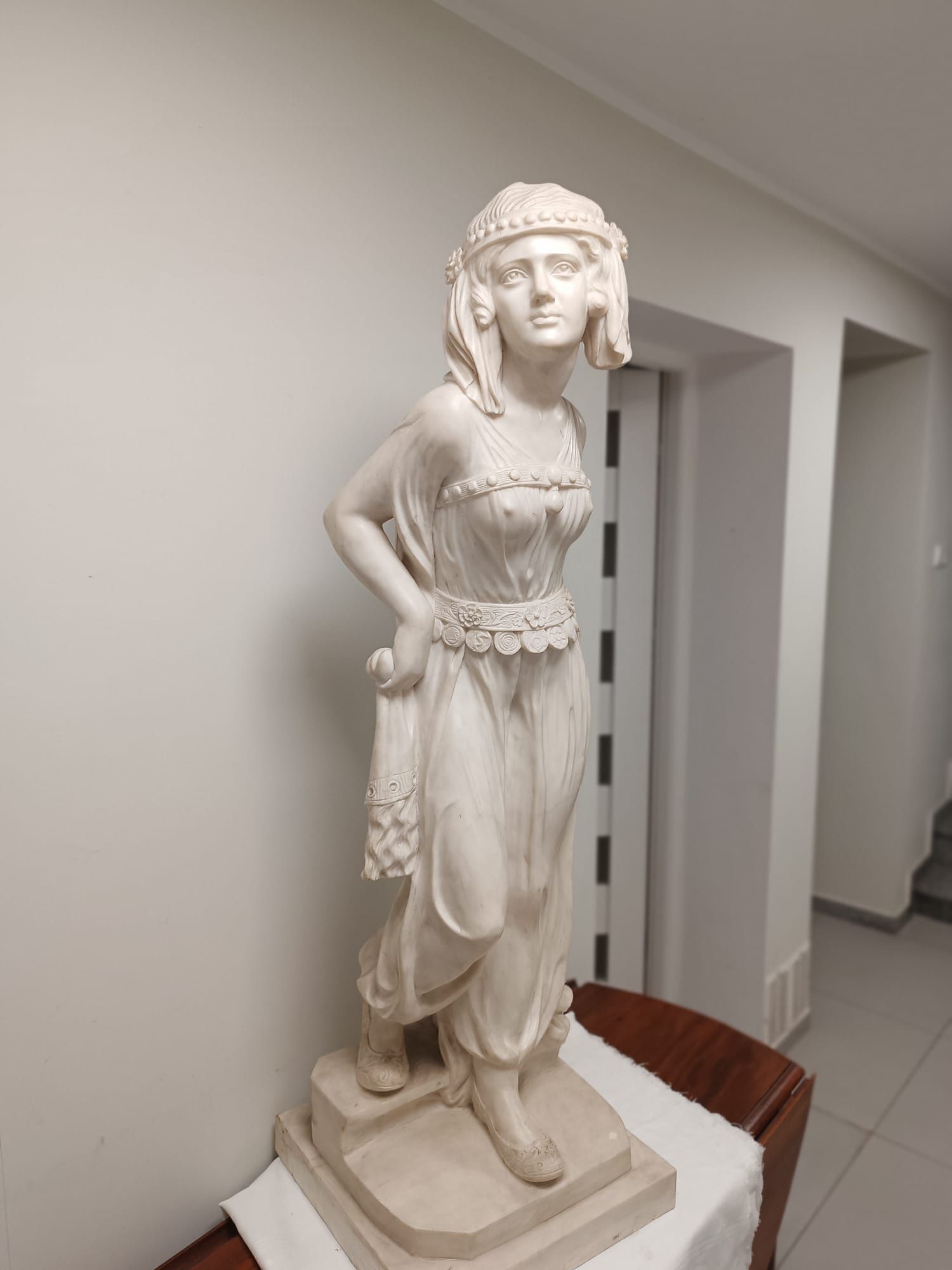 Figura marmur XIX WIEK
