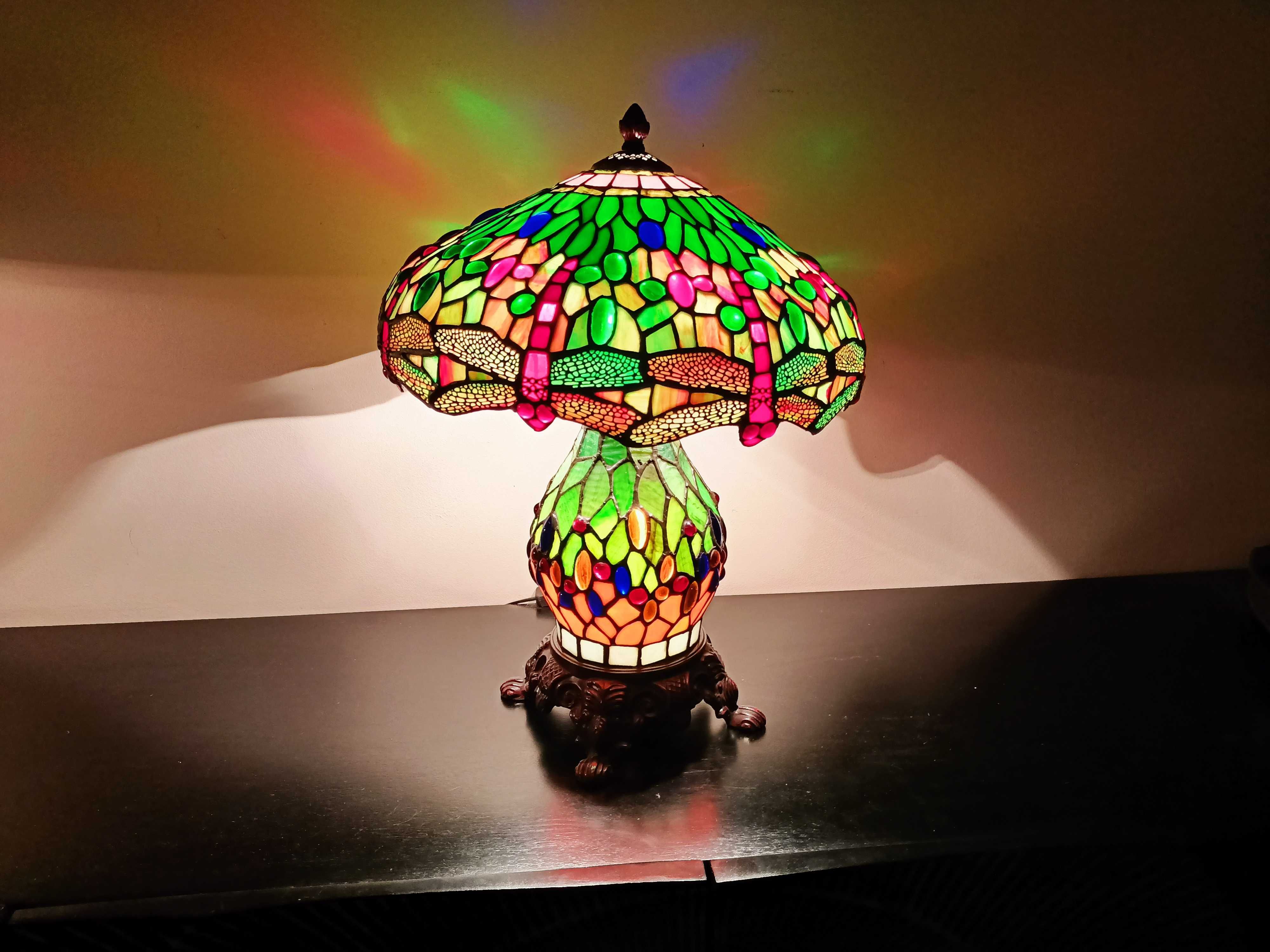 Tiffany lampy podłogowe i stołowe