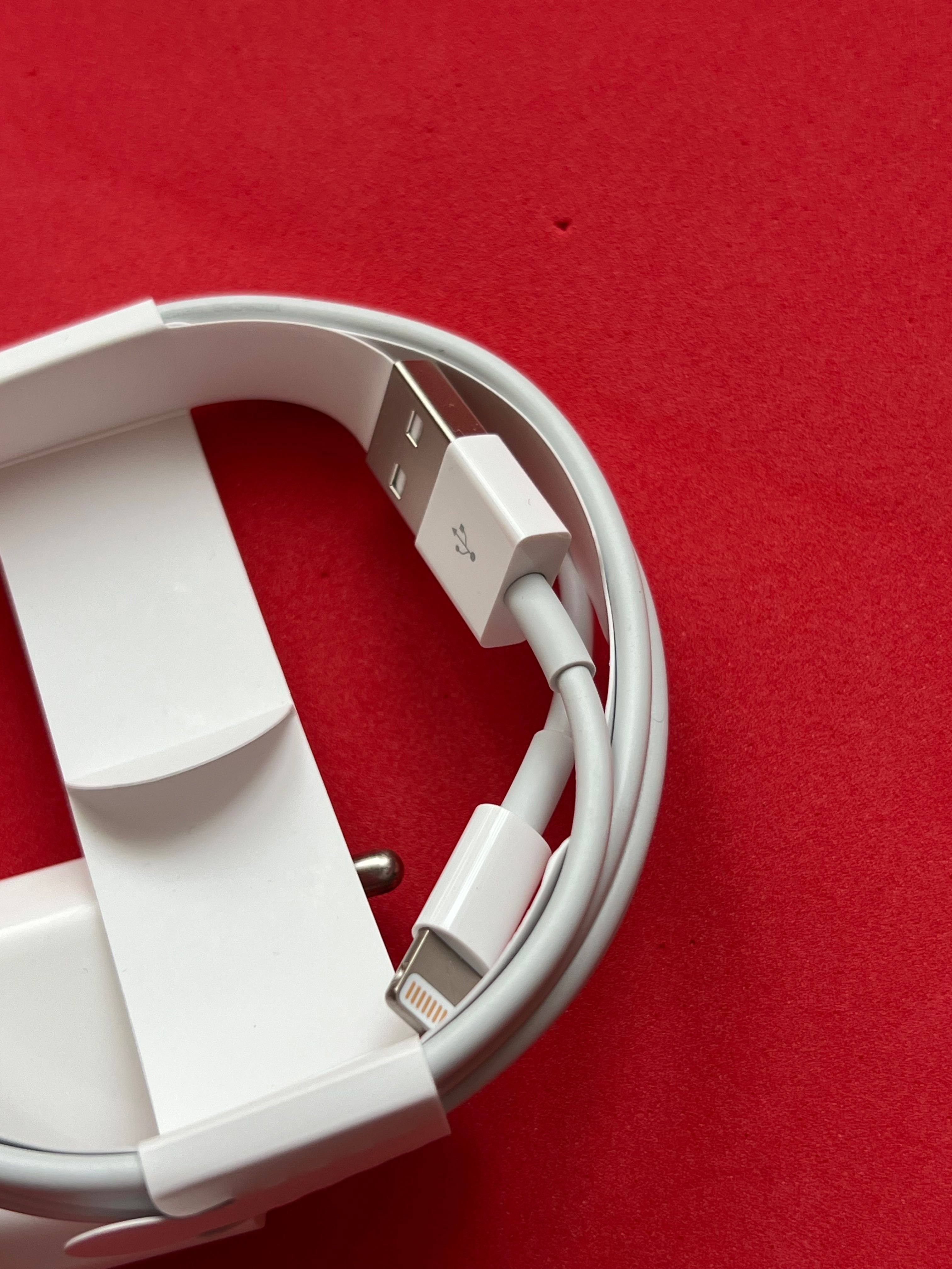 Нова оригінальна зарядка Apple 5w 1A A1400 Europe/lightning usb-a
