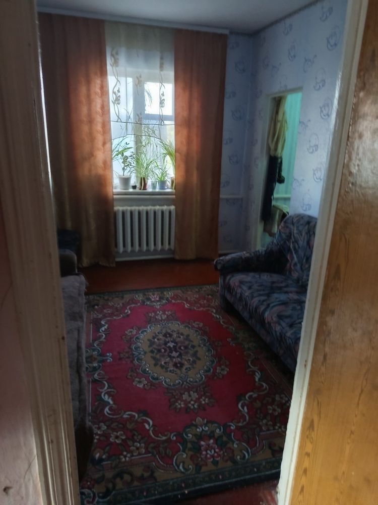 Продається житловий будинок у місті Ржищів.