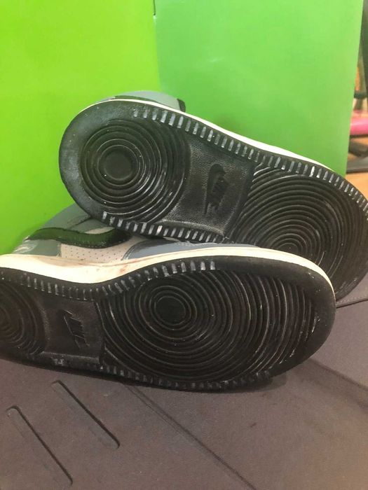 продам дитячі кроссівки NIKE