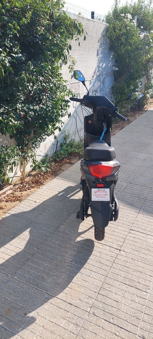 Mota elétrica em bom estado