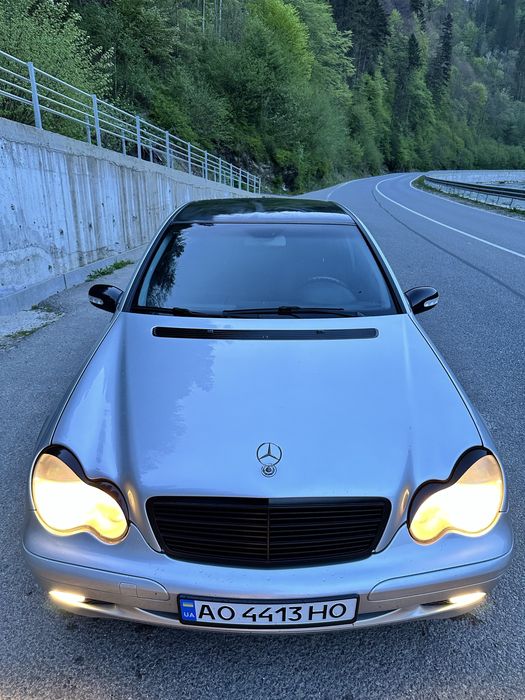 Mercedes-Benz C-180